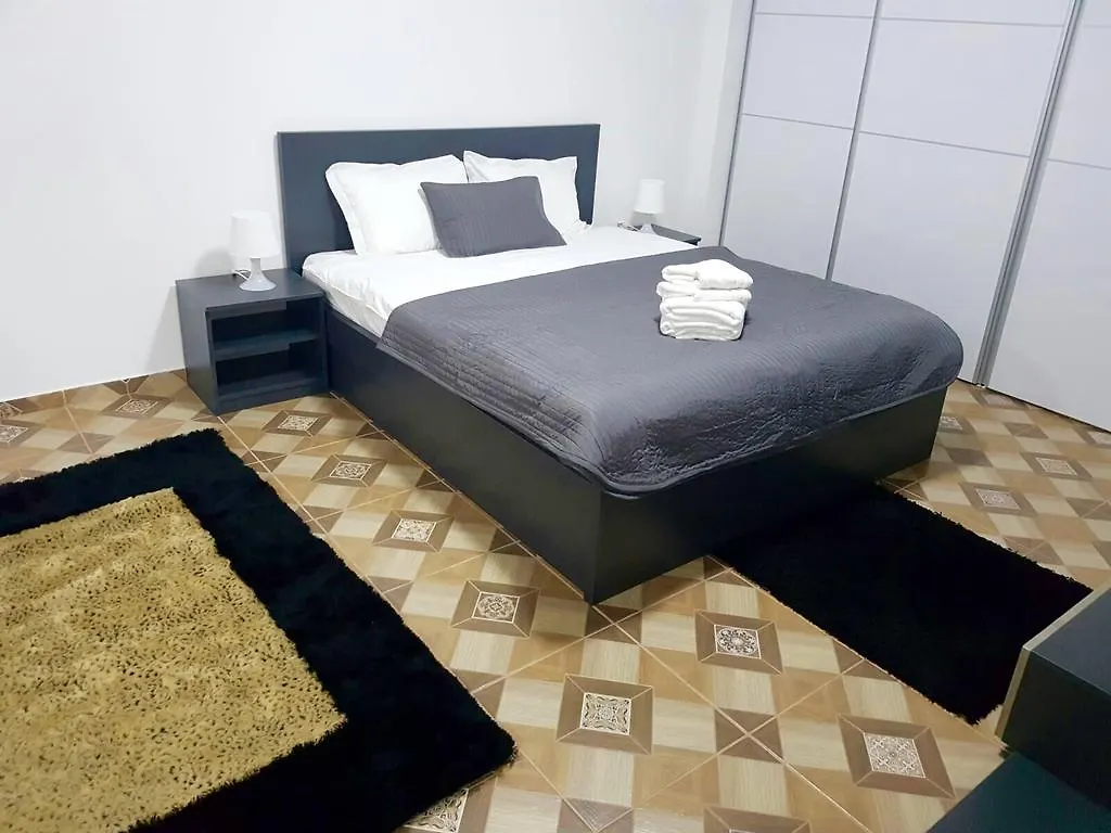 Aparthomes Fundeni Bucareste 0*,